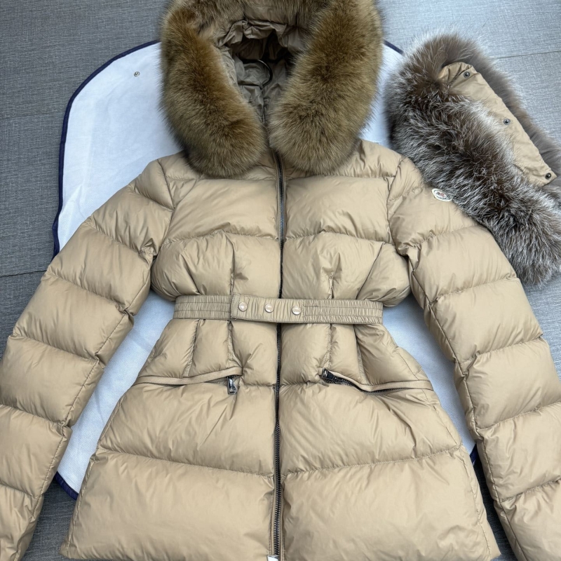 G*u*i down coat